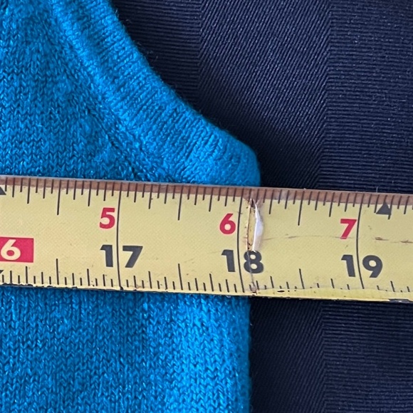 Carol Rose Knit Sleeveless Top. Size L - Picture 10 of 11